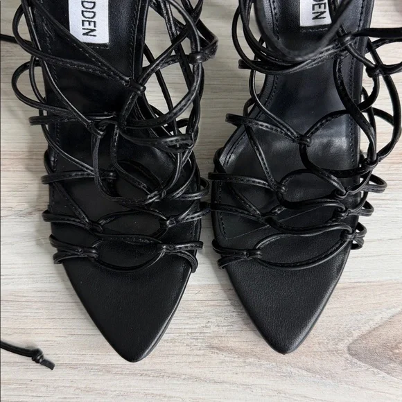 Steve Madden Sonyah Black Lace Up Heels Size 7 - Picture 2 of 6